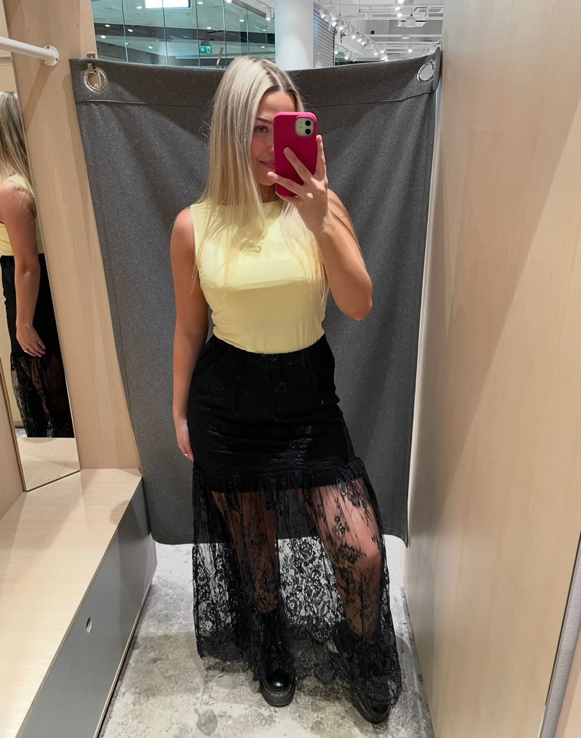 VILUCSI Midi Skirt - Black